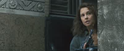 - Cover me. - Divergent