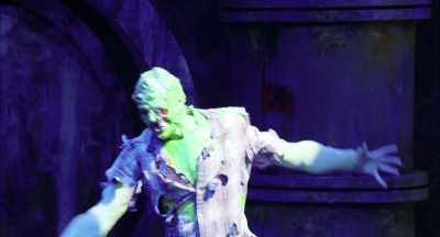 (cow mooing)
(audience tittering) - The Toxic Avenger: The Musical