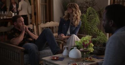 Coyote, why so quiet? - Grace and Frankie
