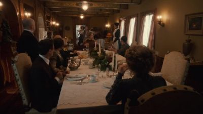Crabtree:
Wait! Stop! Nobody move! - Murdoch Mysteries