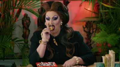 [cracker crunches] - Dr. Jackie