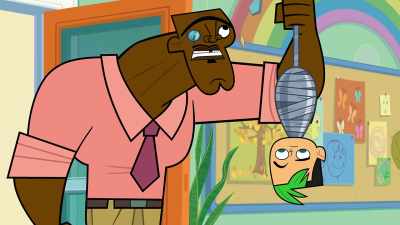 (Cracking and rumbling) - Total DramaRama