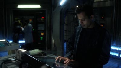[Crackling] Oh! - The 100