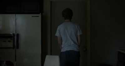 (CRACKLING UNDERFOOT) - Lean on Pete