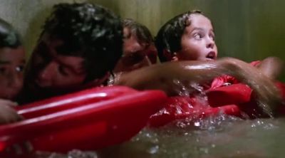-CRAIG: YOU OKAY?
-YEAH, I'M FINE. - Baywatch