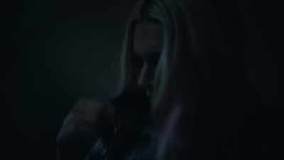 ♪ Crawling down ♪ - Euphoria
