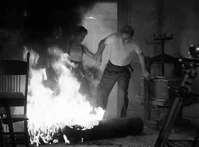 Crazy fool!
Step on the thing like this. - The Glass Key