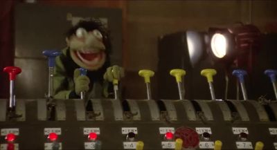 Crazy Harry plays with electricity - The Muppet Movie