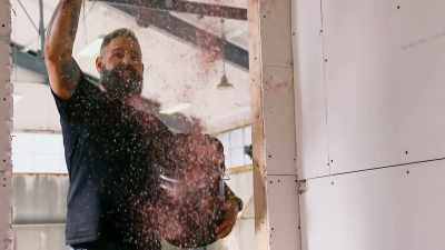  Creative solutions
 and a lot of elbow grease - Renovation Impossible
