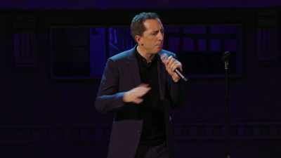 Credeți-mă, e departe
de Dimineață de luni în Alaska. - Gad Elmaleh: American Dream