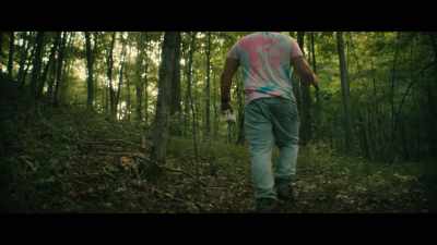 (crickets chirping)
(footsteps thudding) - The Bigfoot Trap