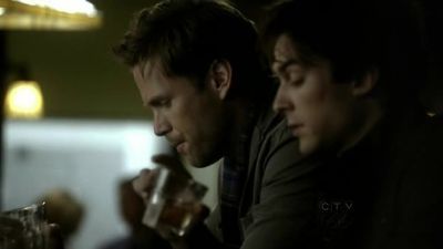 [crickets chirping] - The Vampire Diaries