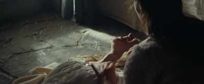 - (Cries continue)
- Annie, hold your sister up. That's it. - The Road Dance