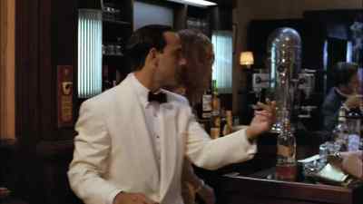 Cristiano, come her e, please,
Go outside an d watch for Louis Prima, - Big Night
