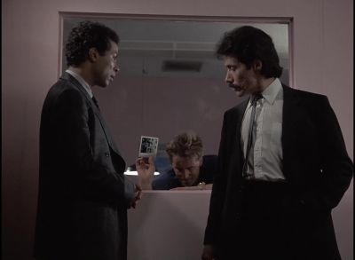 Crockett chose that picture?
Uh-huh. - Miami Vice