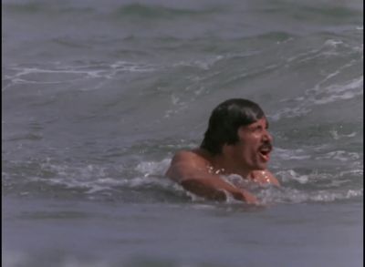 [ Crockett ]
You sure we're looking at the same guy? - Miami Vice