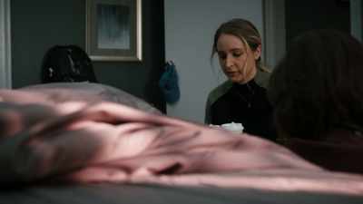 Croissants, bagels, coffee, fresh. - Law & Order: Organized Crime
