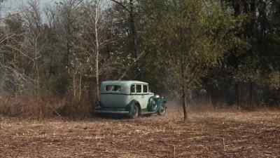 Cross fire! Keep low! - Bonnie and Clyde