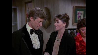 Croupier (v.O.): 26, black. - The Love Boat