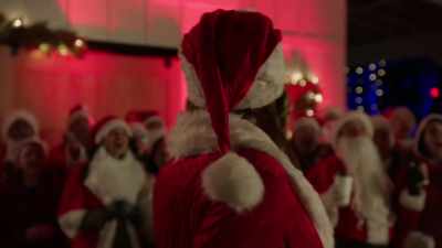 [crowd] 10, 9, 8, 7,
6, 5, 4, 3, 2, 1... - The Santa Summit