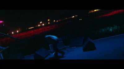 [CROWD BOOING] - Oasis: Knebworth 1996