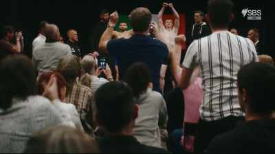 CROWD: (CHANT)
Damo, Damo, Damo, Damo... - Darklands