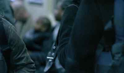 (crowd chattering)
(train rattling) - The Pleasure of Being Robbed