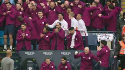 [crowd cheer] - All or Nothing: Manchester City