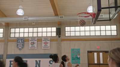 [crowd cheering, applauding] - Big Shot