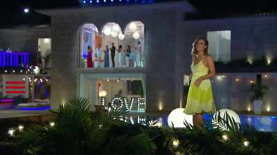 (CROWD CHEERING) - Love Island