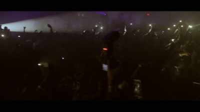 (crowd cheering) - Free Meek