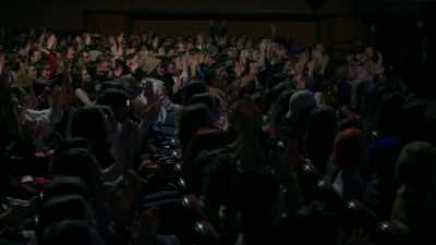 [crowd cheering] - Mae Martin: SAP