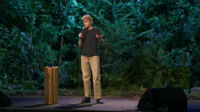 [crowd cheering] - Mae Martin: SAP