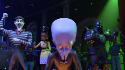 (crowd cheering) - Megamind vs. the Doom Syndicate