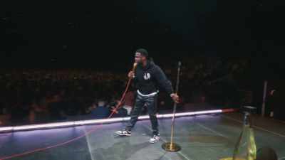 [crowd cheering] - Kevin Hart & Chris Rock: Headliners Only