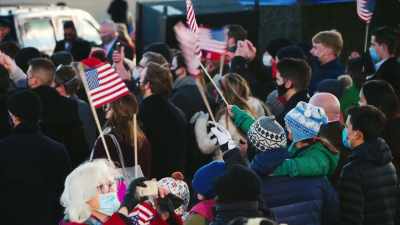 (crowd cheering) - #Untruth: The Psychology of Trumpism