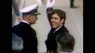 [ Crowd cheering ] - Prince Andrew: Banished