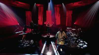 [crowd cheering] - Women Who Rock