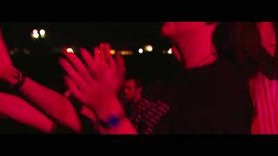 [CROWD CHEERING] - Oasis: Knebworth 1996
