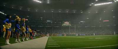 [CROWD CHEERING] - American Underdog