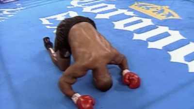 (crowd cheering) - Bruno v Tyson