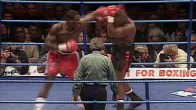 (crowd cheering) - Bruno v Tyson