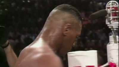 (crowd cheering) - Bruno v Tyson