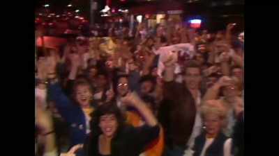 [crowd cheering and screaming] - Women Who Rock