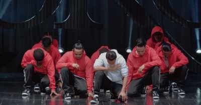 [crowd cheers and claps] - Jo Koy: In His Elements