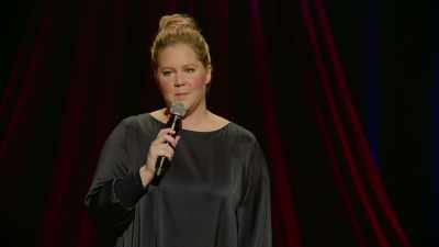 [crowd cheers] - Amy Schumer: Growing