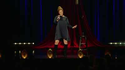 [crowd cheers] - Amy Schumer: Growing