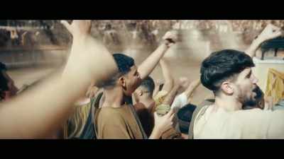[crowd cheers] - Colosseum