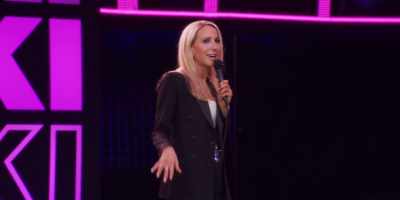 [crowd claps and laughs] - Nikki Glaser: Bangin'