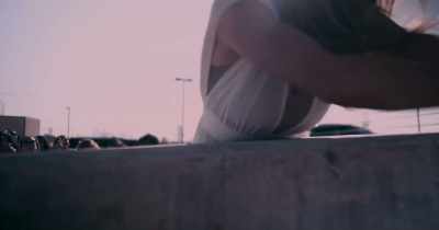(crowd continues screaming) - 10 Reasons Why Men Cheat
